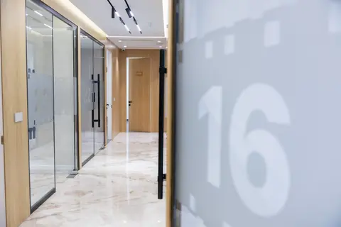 Platinum Dental Clinic - Dentisti in Albania