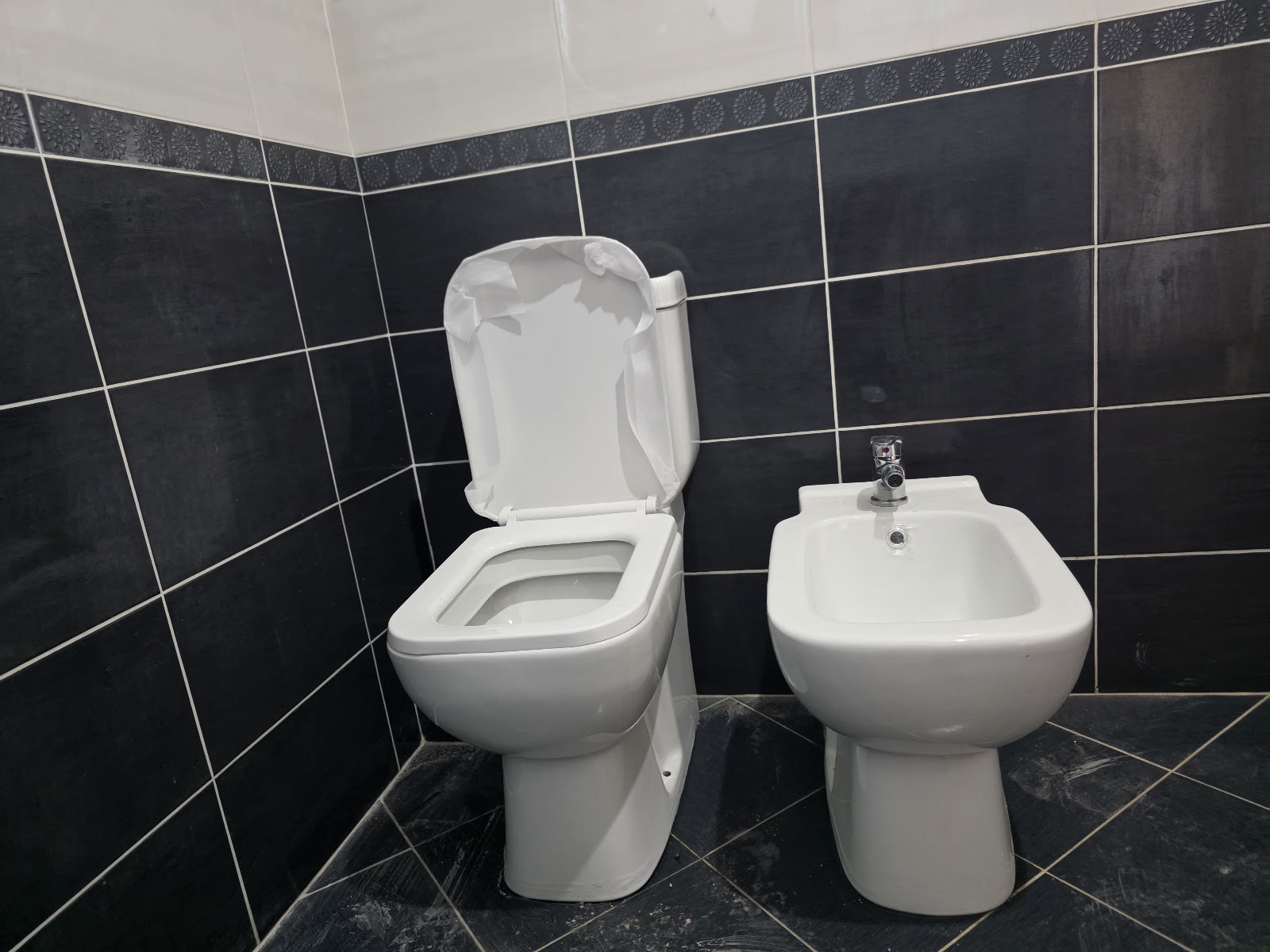 PUNIME HIDRAULIKE TIRANË M.M