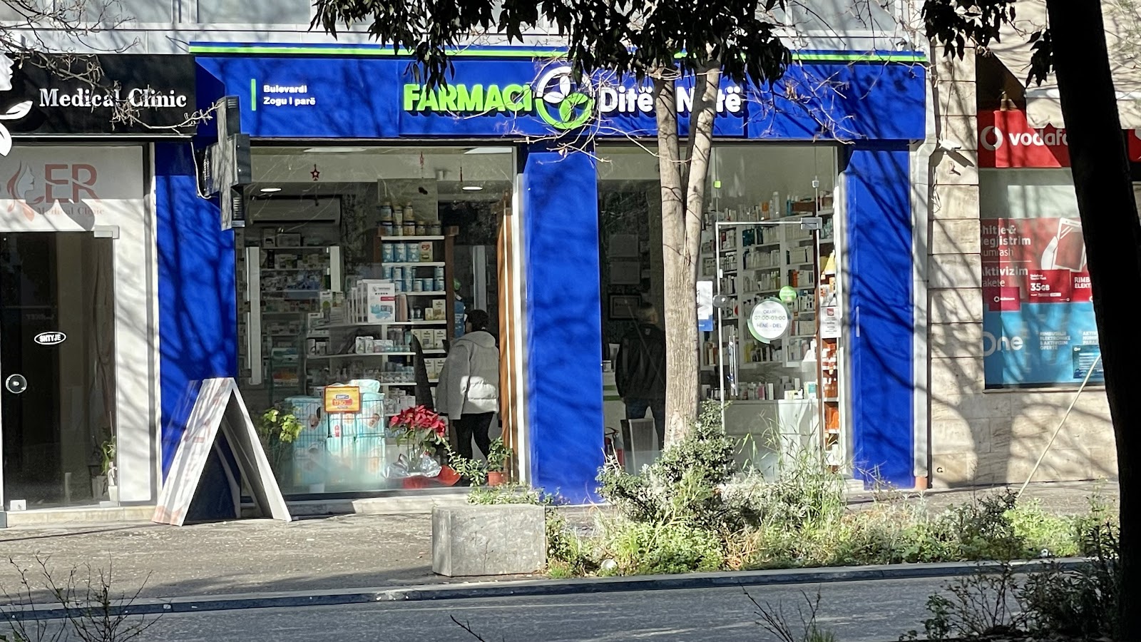 Farmaci Ditë e Natë Nr. 008 - Bulevardi Zogu I