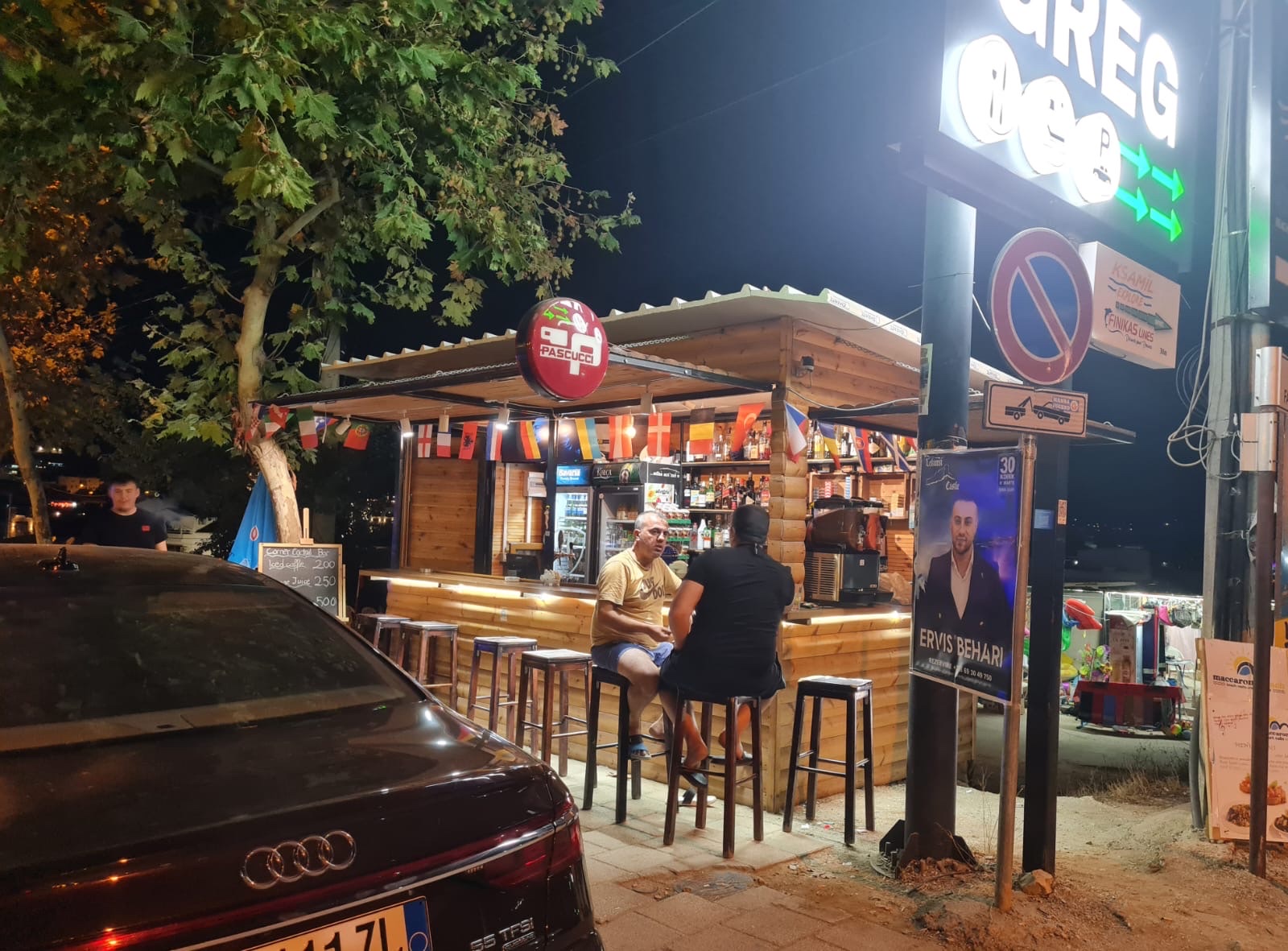 Corner Kiosk Cocktail Bar