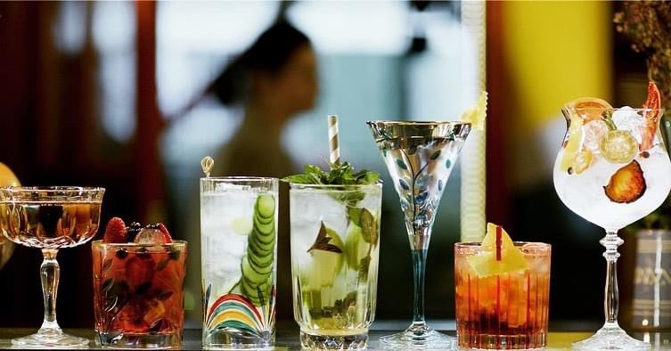 Radio bar Tirana