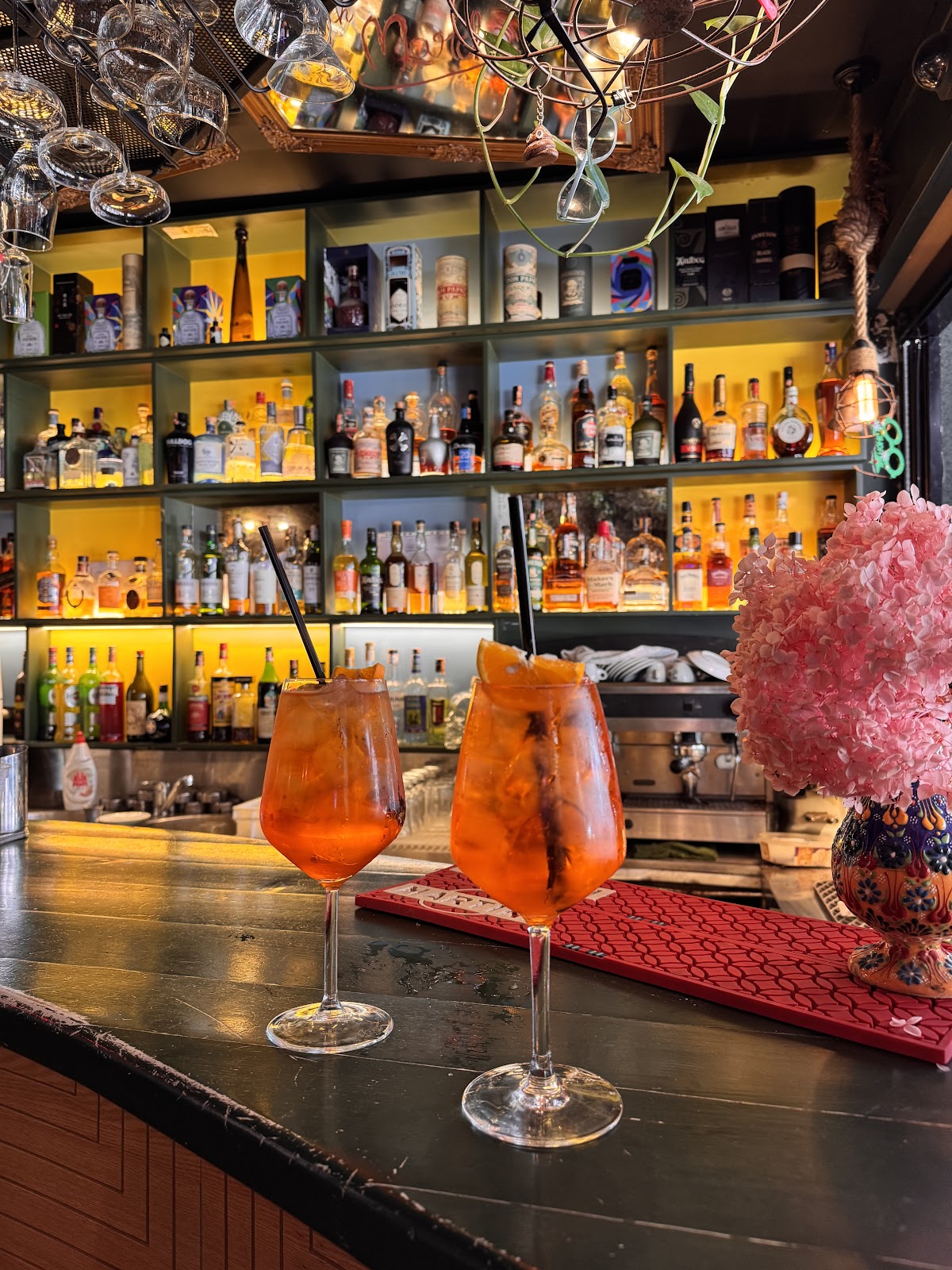 Baza Bar