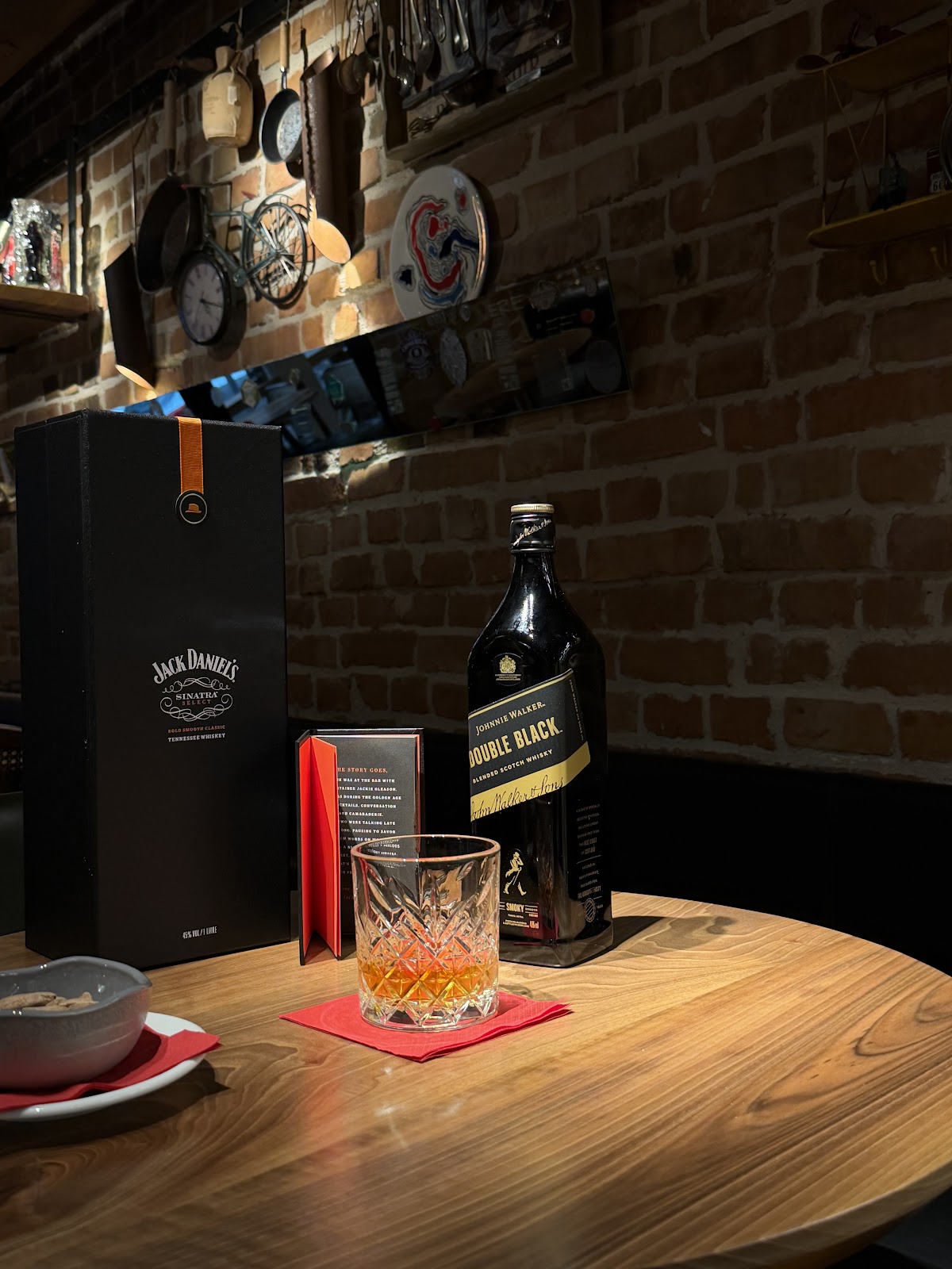 Lounge Bar 18° Grade