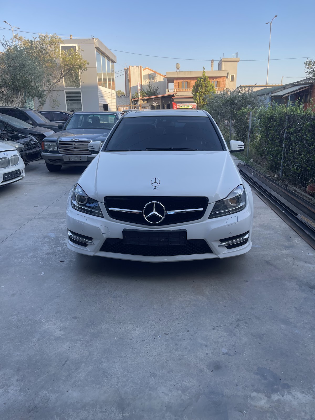 Makina me qera - Auto Rental ( Amari Rental )