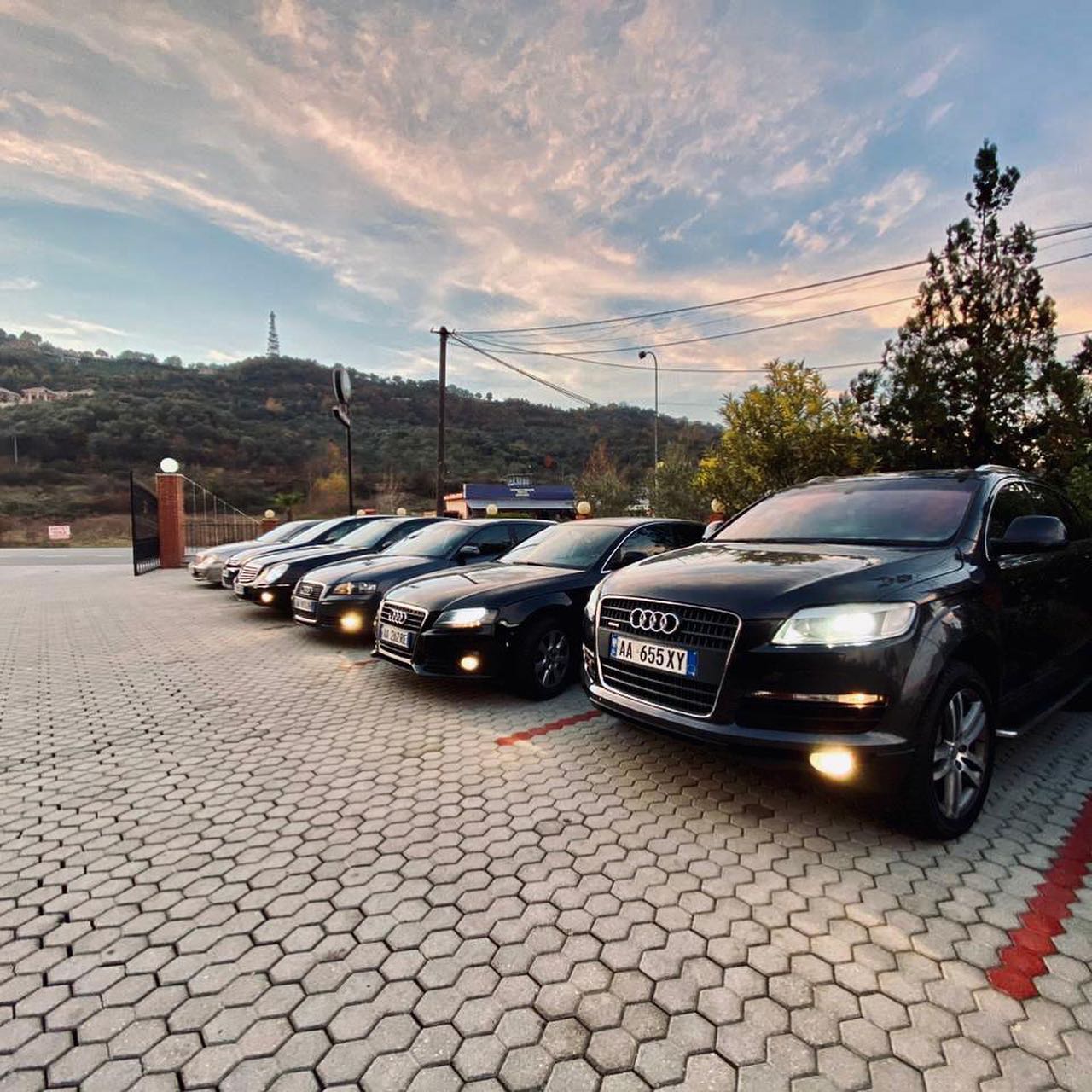 Eni Car Rental - Makina me Qera - Makina me Qira