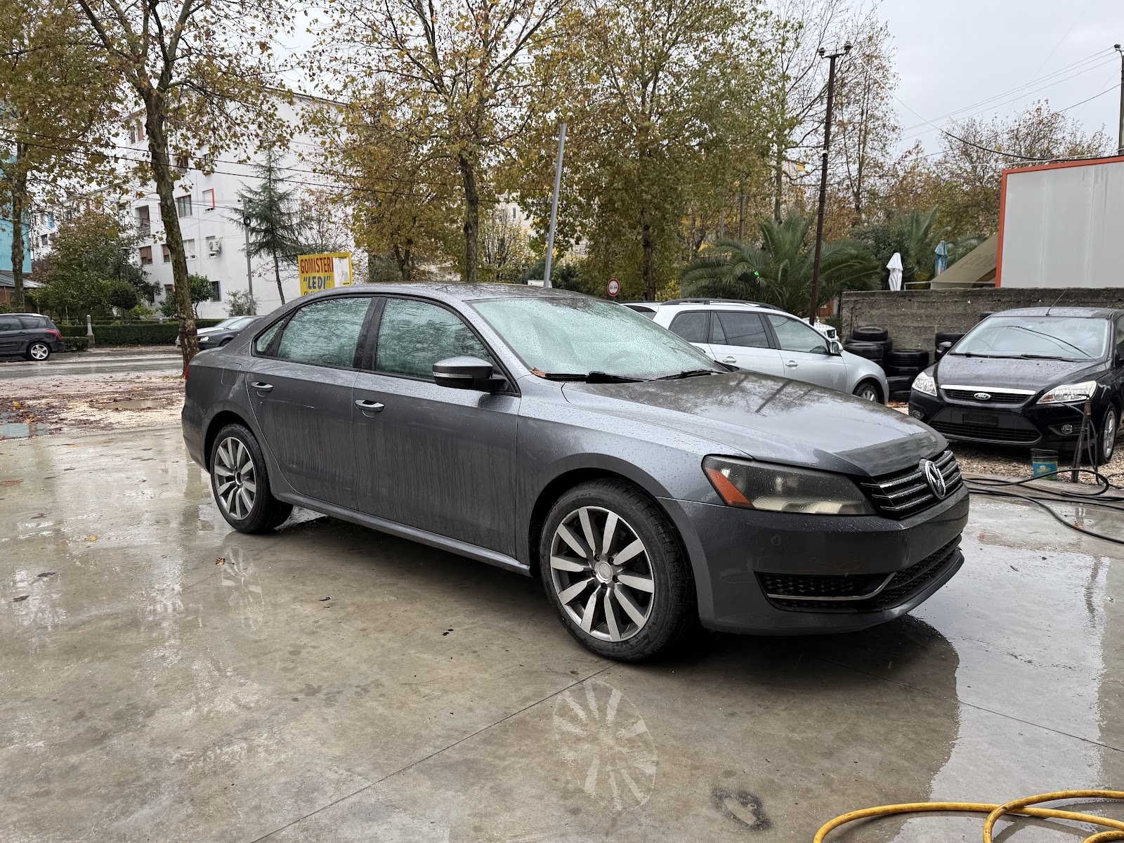 Makina me qira Pano (rent a car)