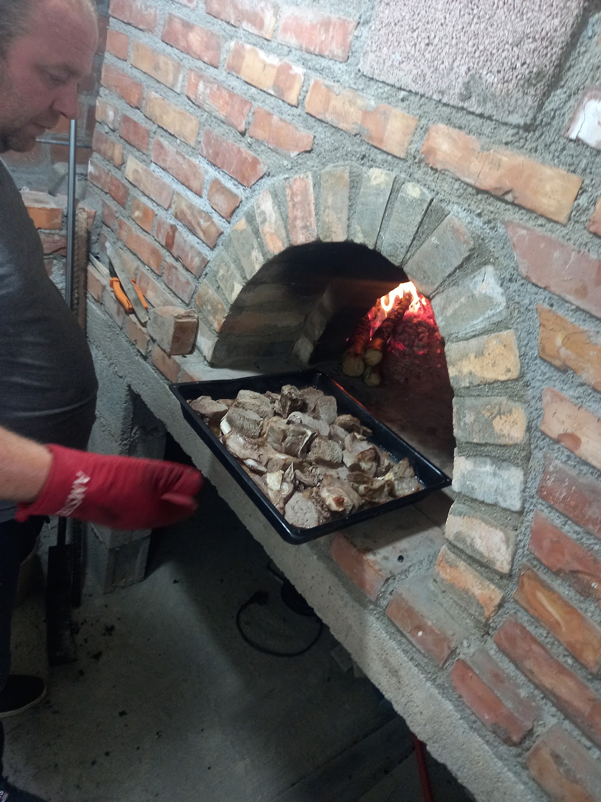 Bar Restorant Tuneli Xibër Iliri