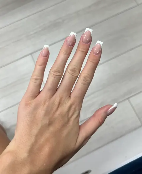 Akuarel Nails Hair and Make Up Beauty Salon