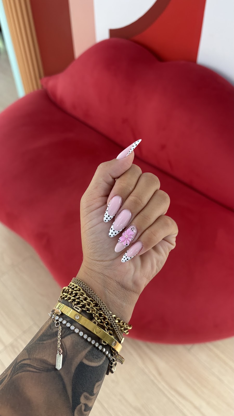 Jona Nails & Cosmetics