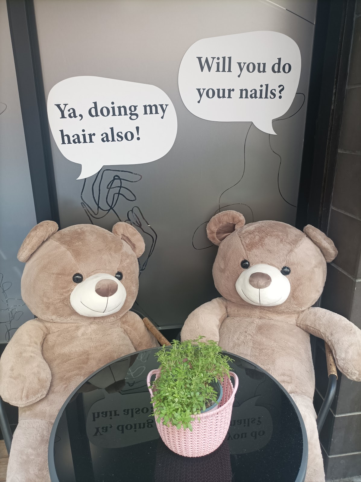 Thea Salon