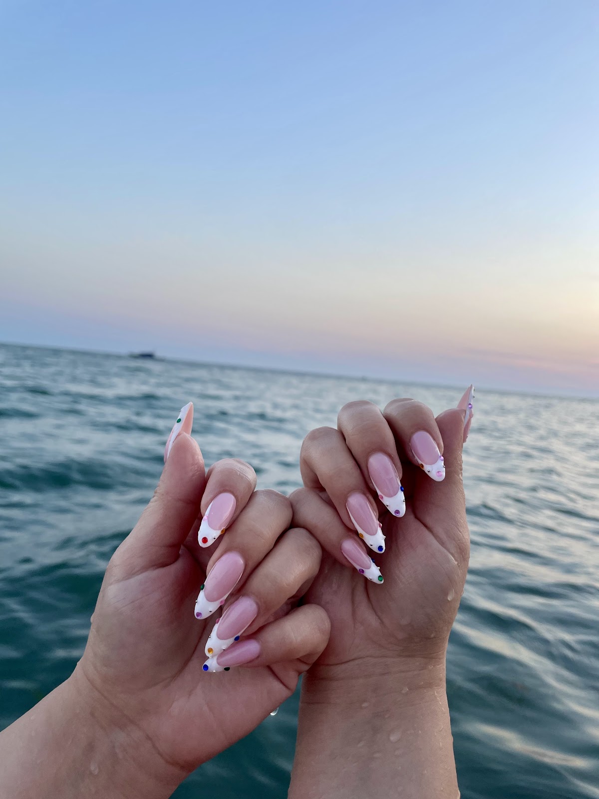 Akuarel Nails