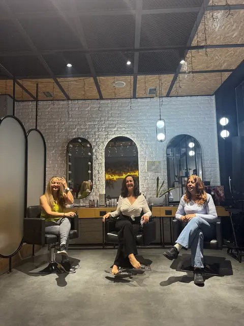 Thea Salon