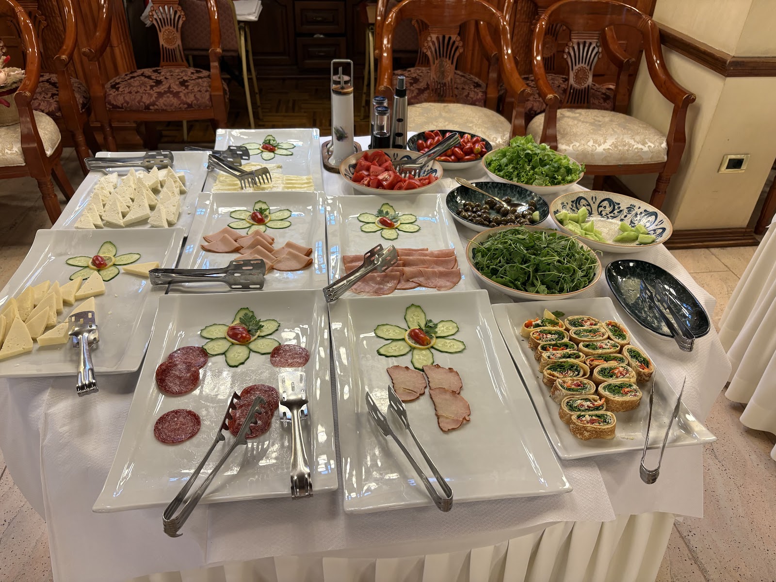 Dinasty Hotel