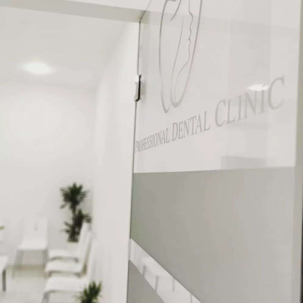 Professional Dental Clinic - Dr. Iris Kallmi (Shkëmbi)