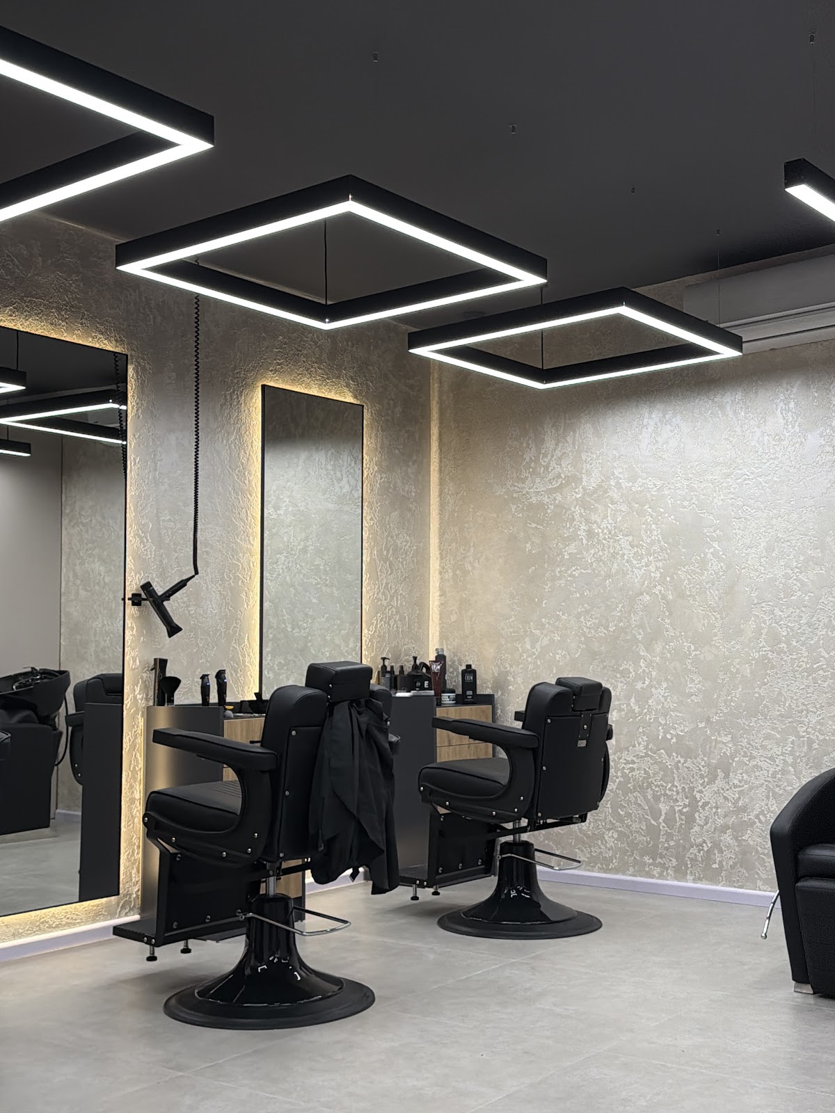 BS HAIR STUDIO