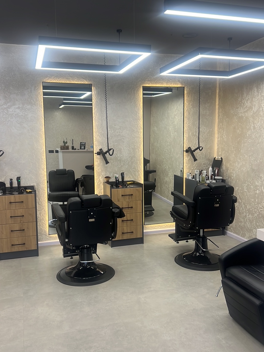 BS HAIR STUDIO