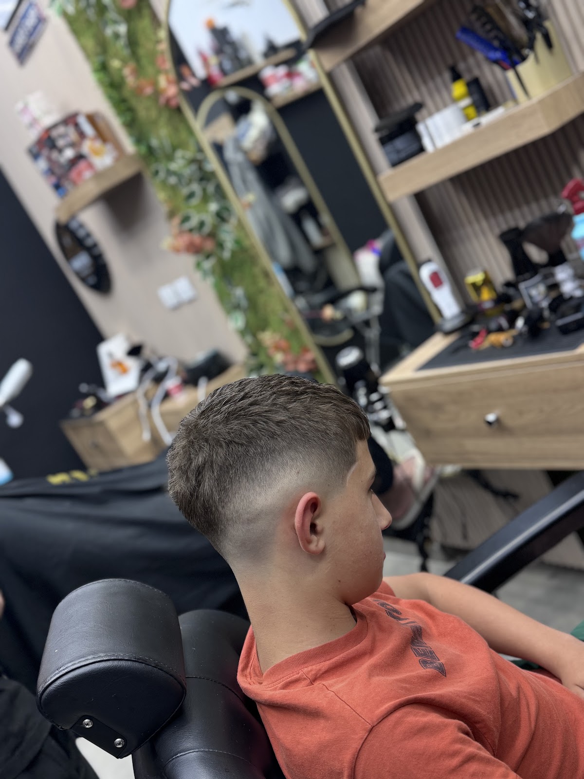 CUT'S BY NOEL