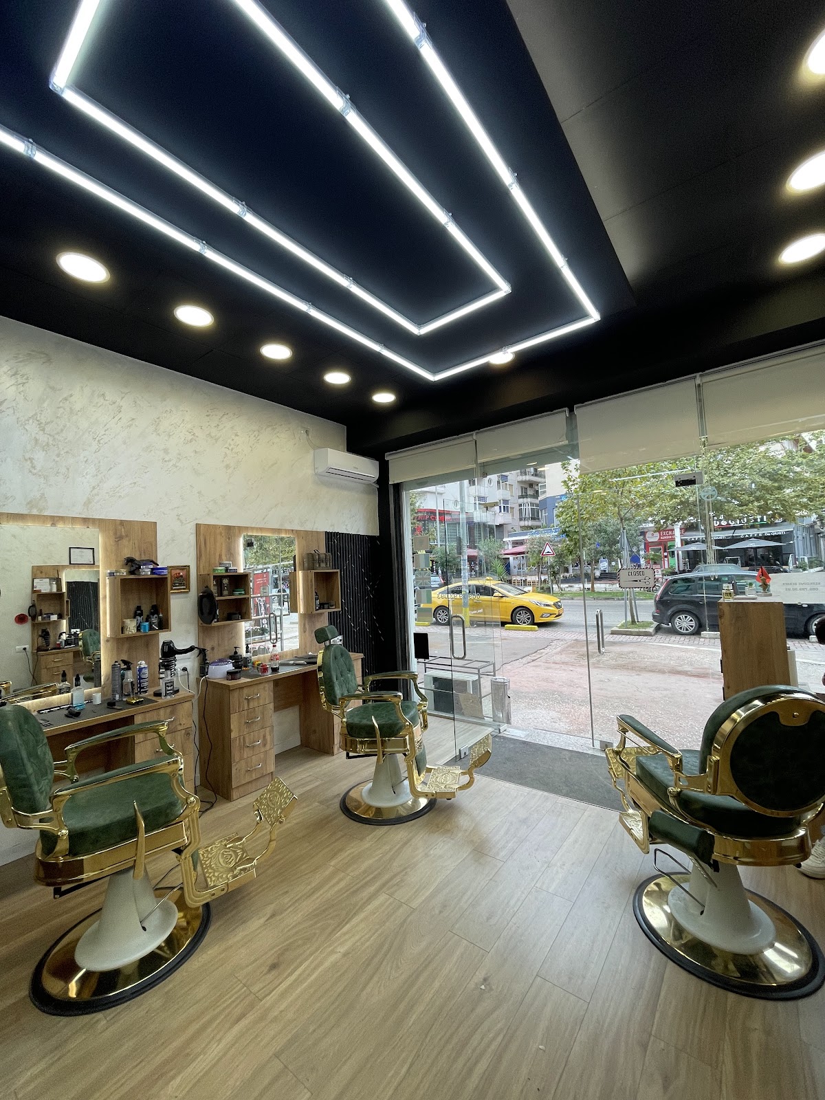 Barber andi