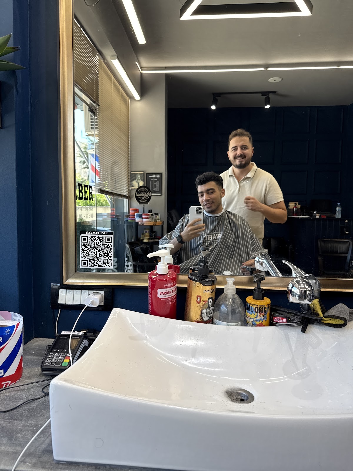 BARBER G shop