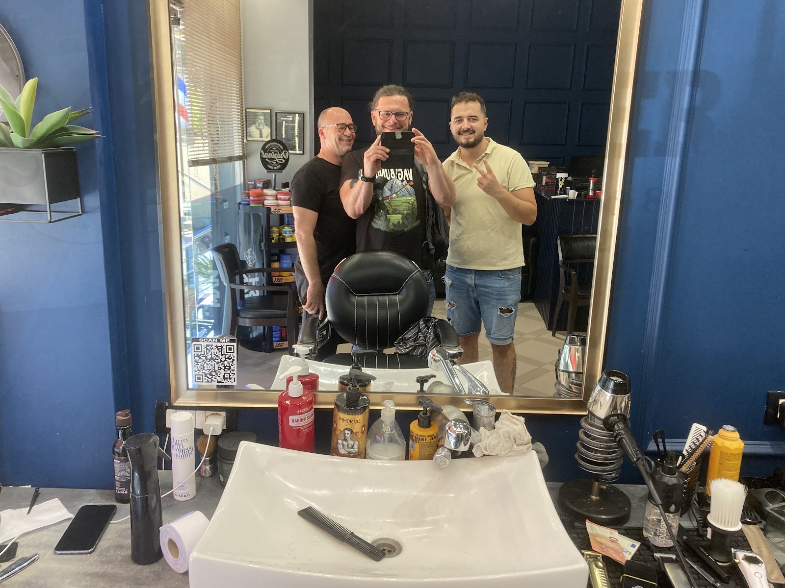 BARBER G shop