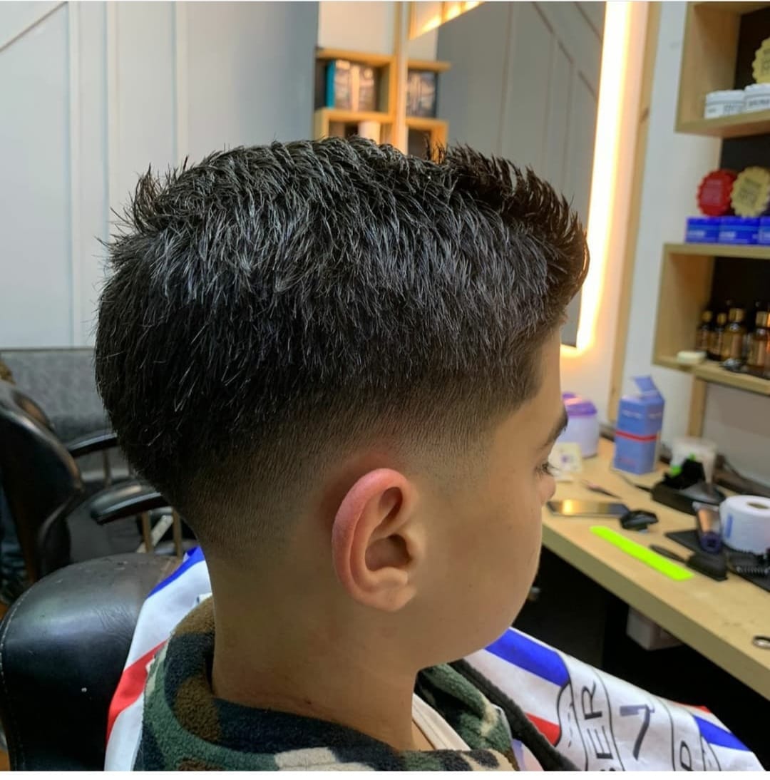 Enis Barber Shop