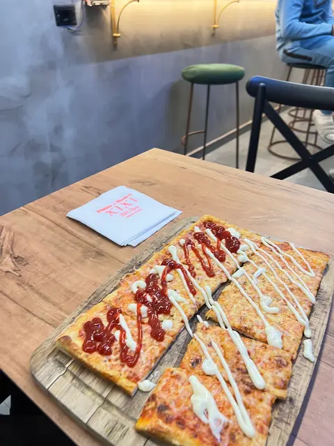 Pizza AL Metro Xixi