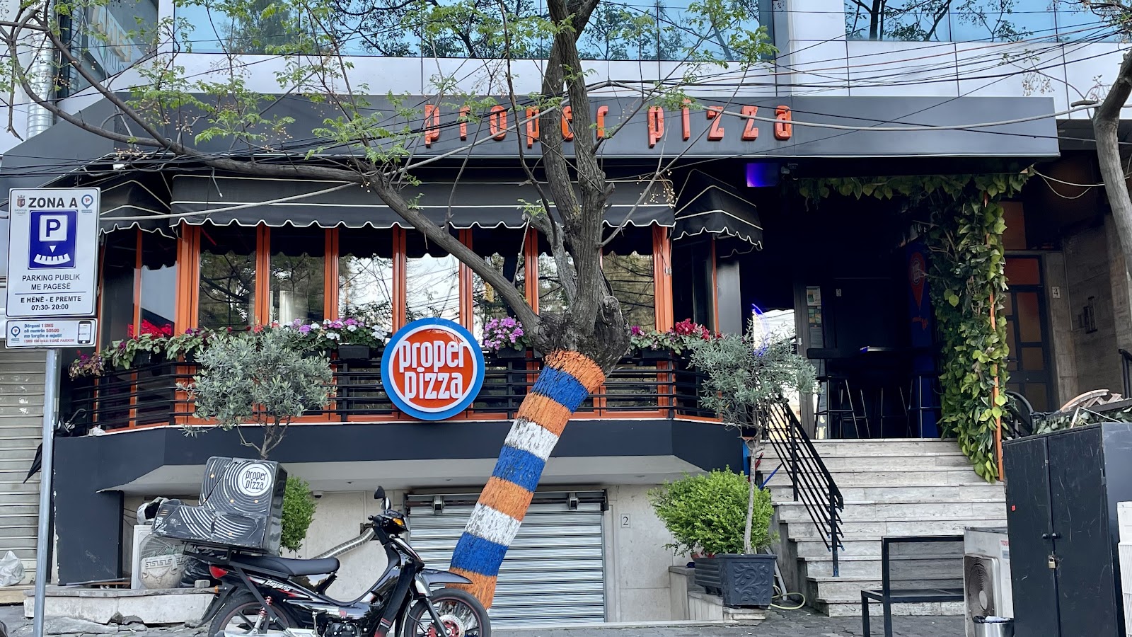 Proper Pizza "Stadiumi Dinamo"