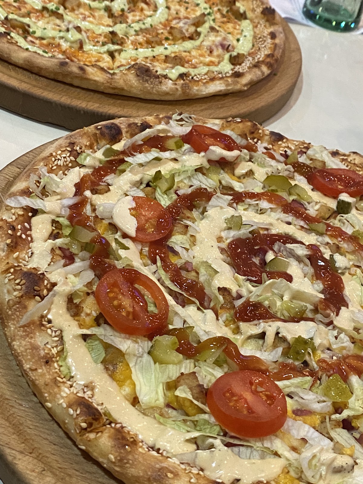 Proper Pizza "Rruga e Kavajës" (Proper Place Vila)