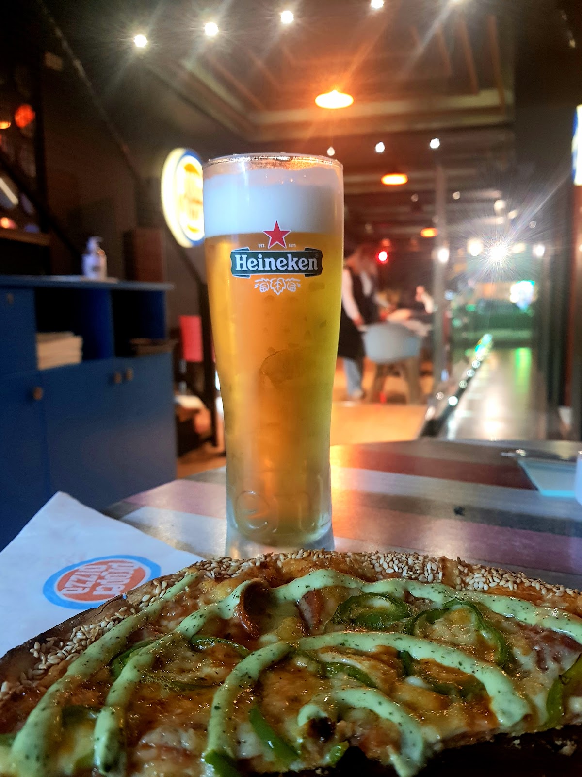 Proper Pizza "Rruga e Kavajës" (Proper Place Vila)