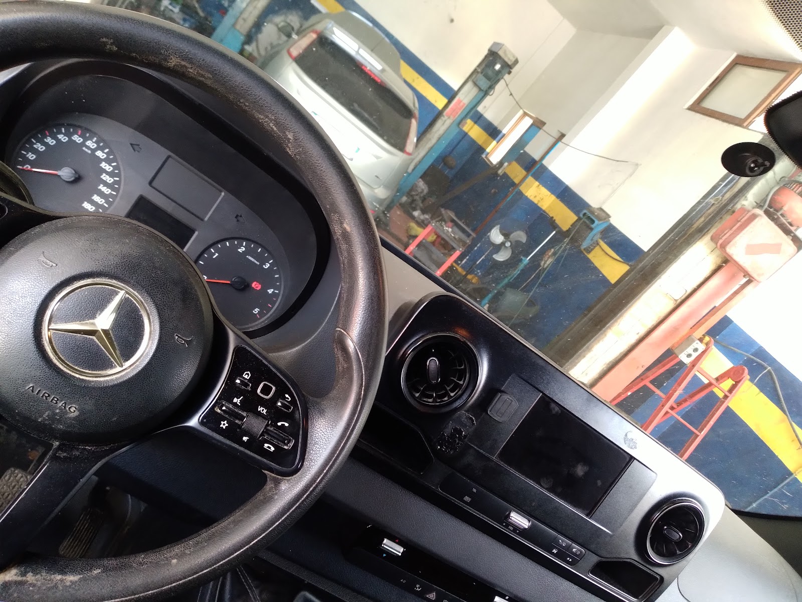Servis varaku