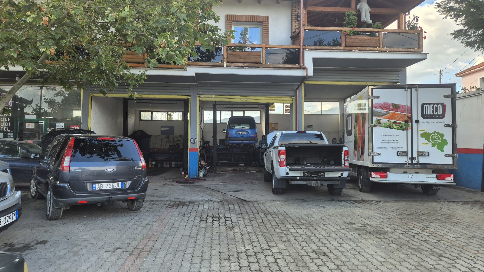 AUTO SERVIS MANI