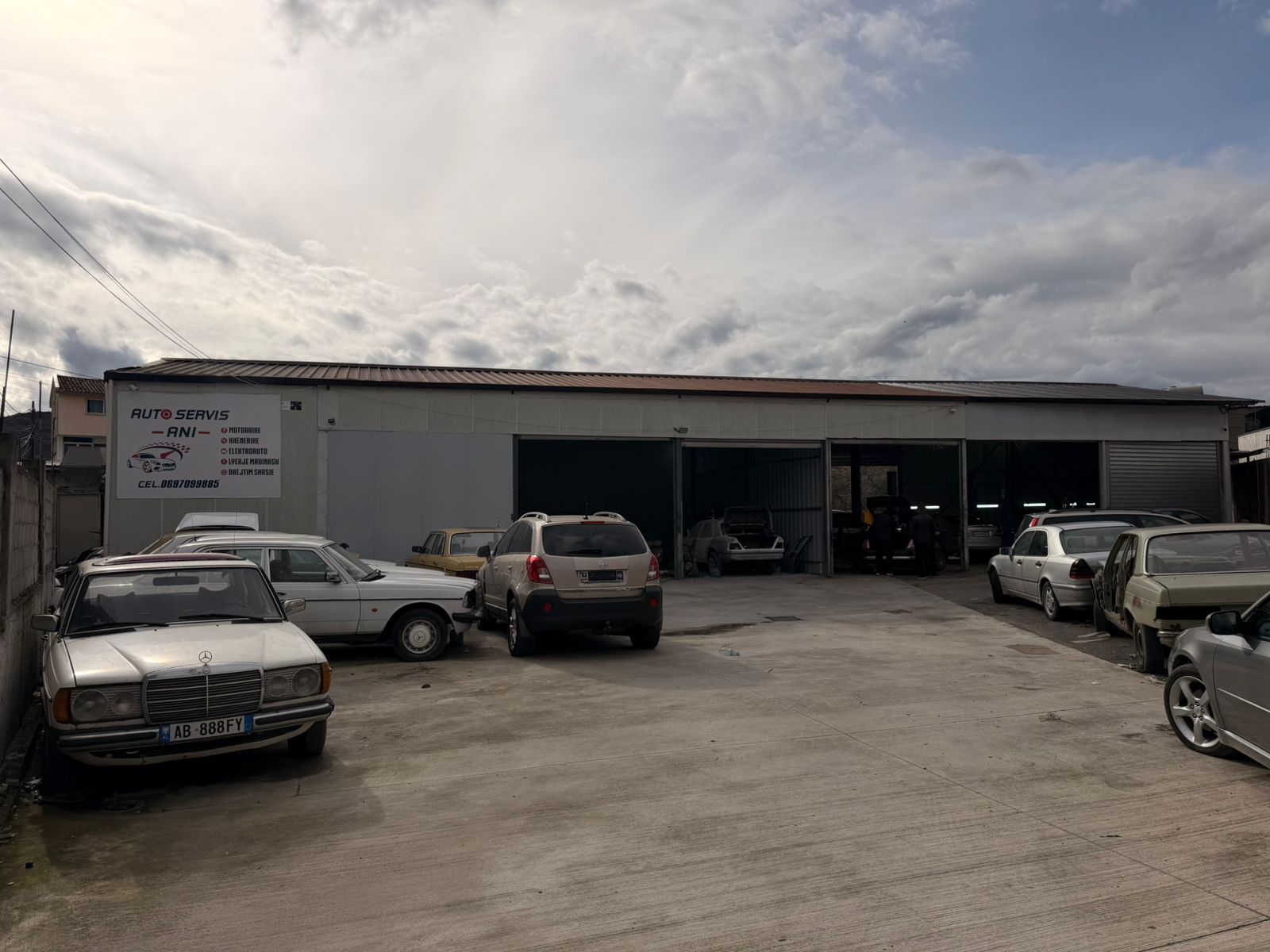 Autoservis Ani - Lyerje Makinash
