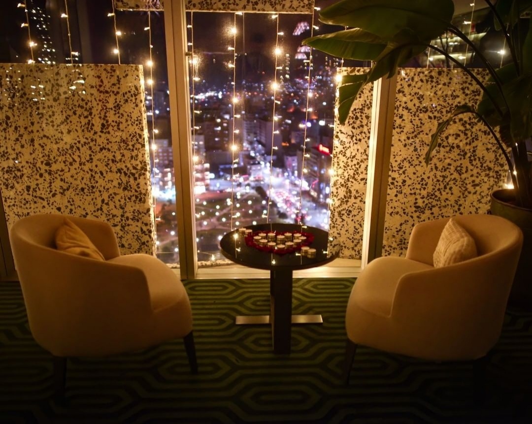 The View Lounge Plaza
