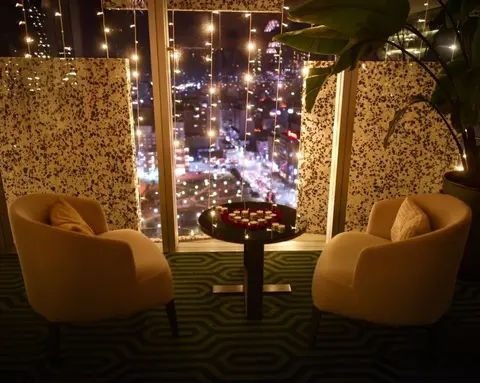 The View Lounge Plaza