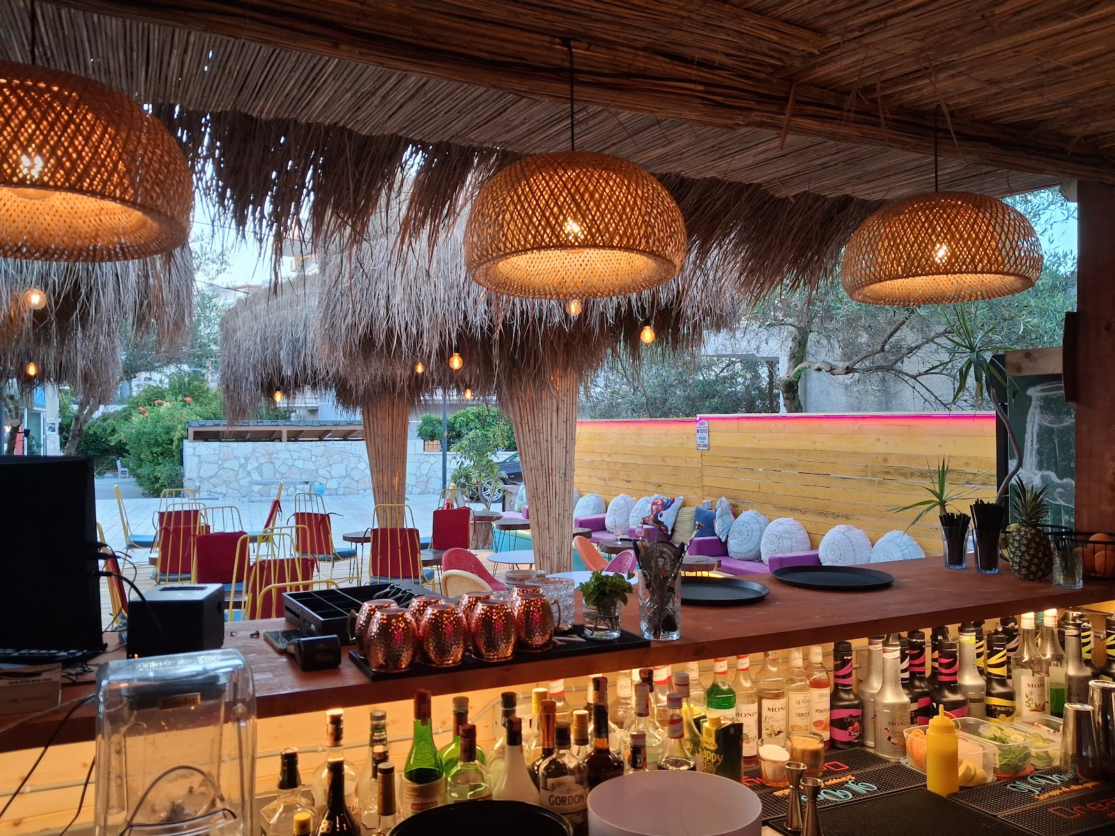 Bermuda Lounge Bar