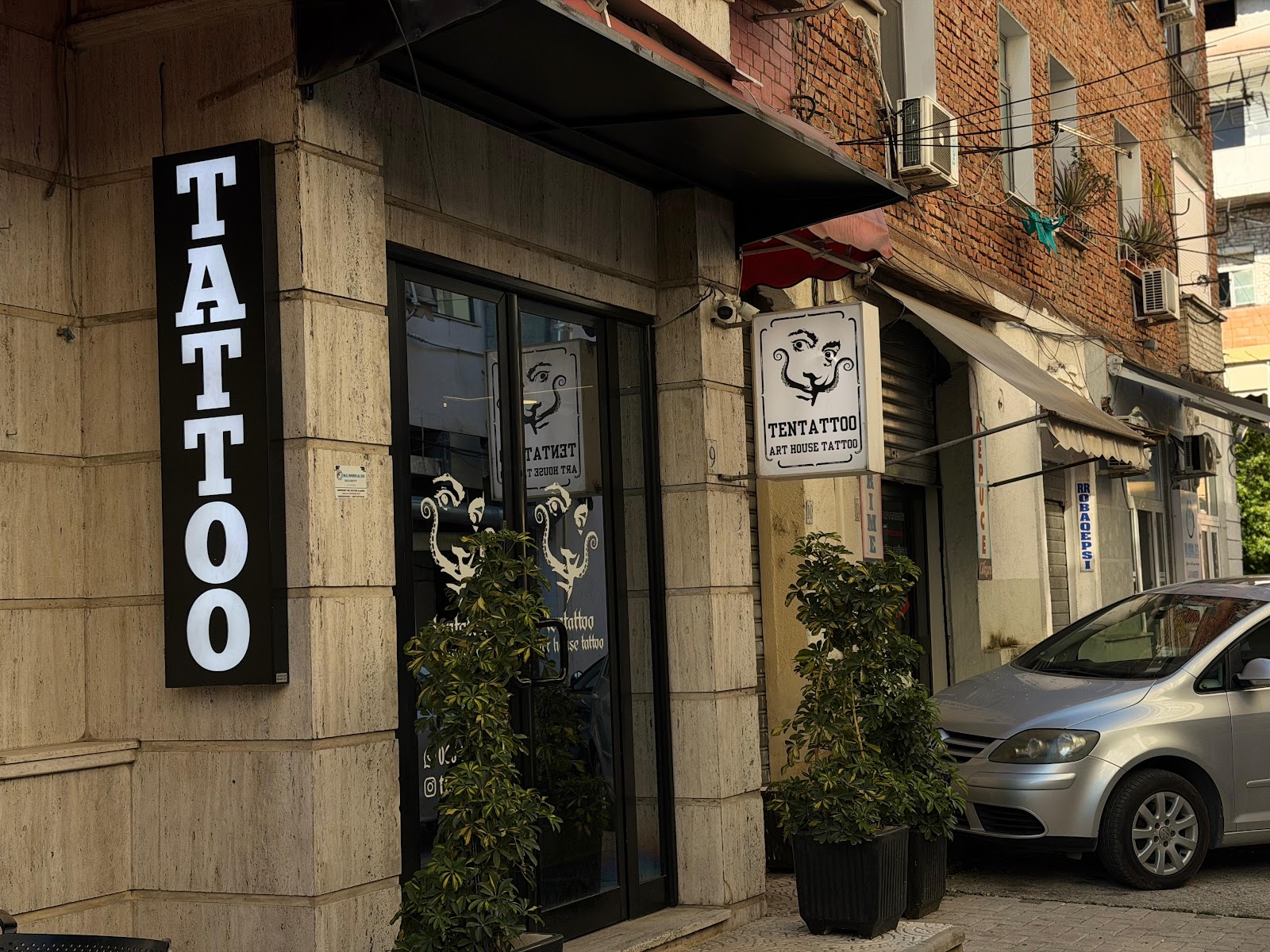 Tentattoo
