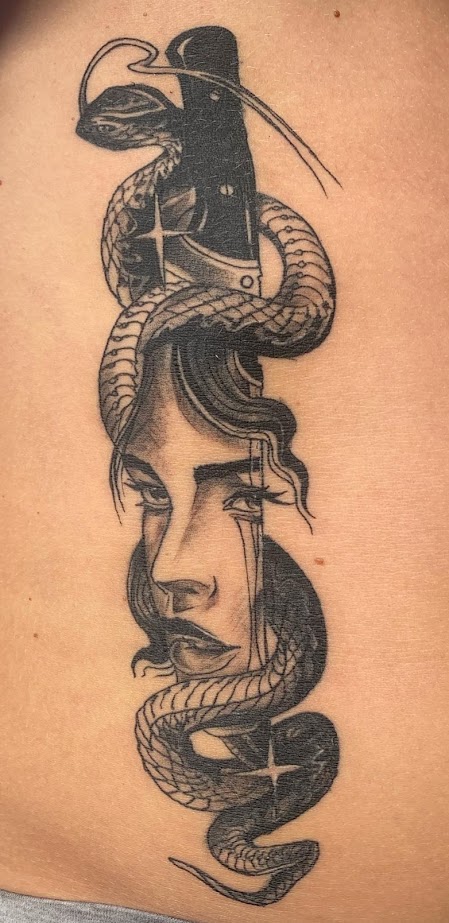 Black Circle Tattoo Tirana