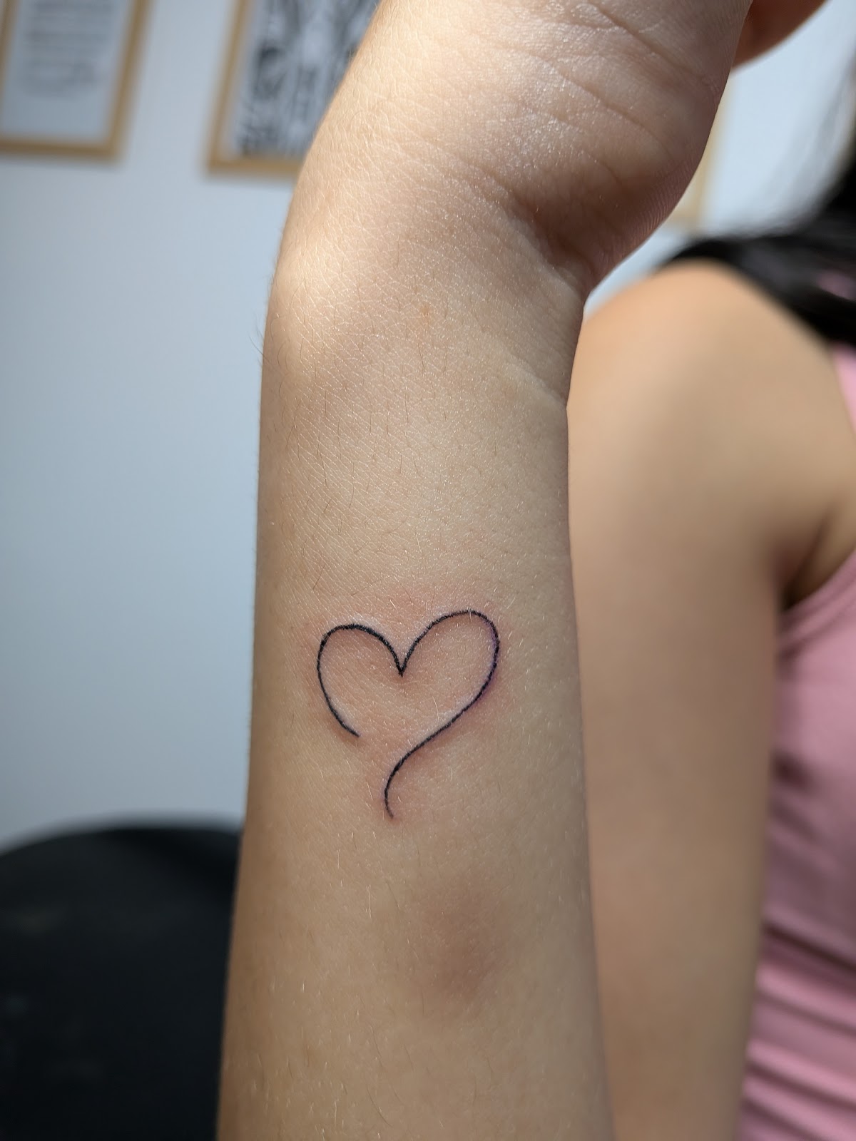 Black Circle Tattoo Tirana