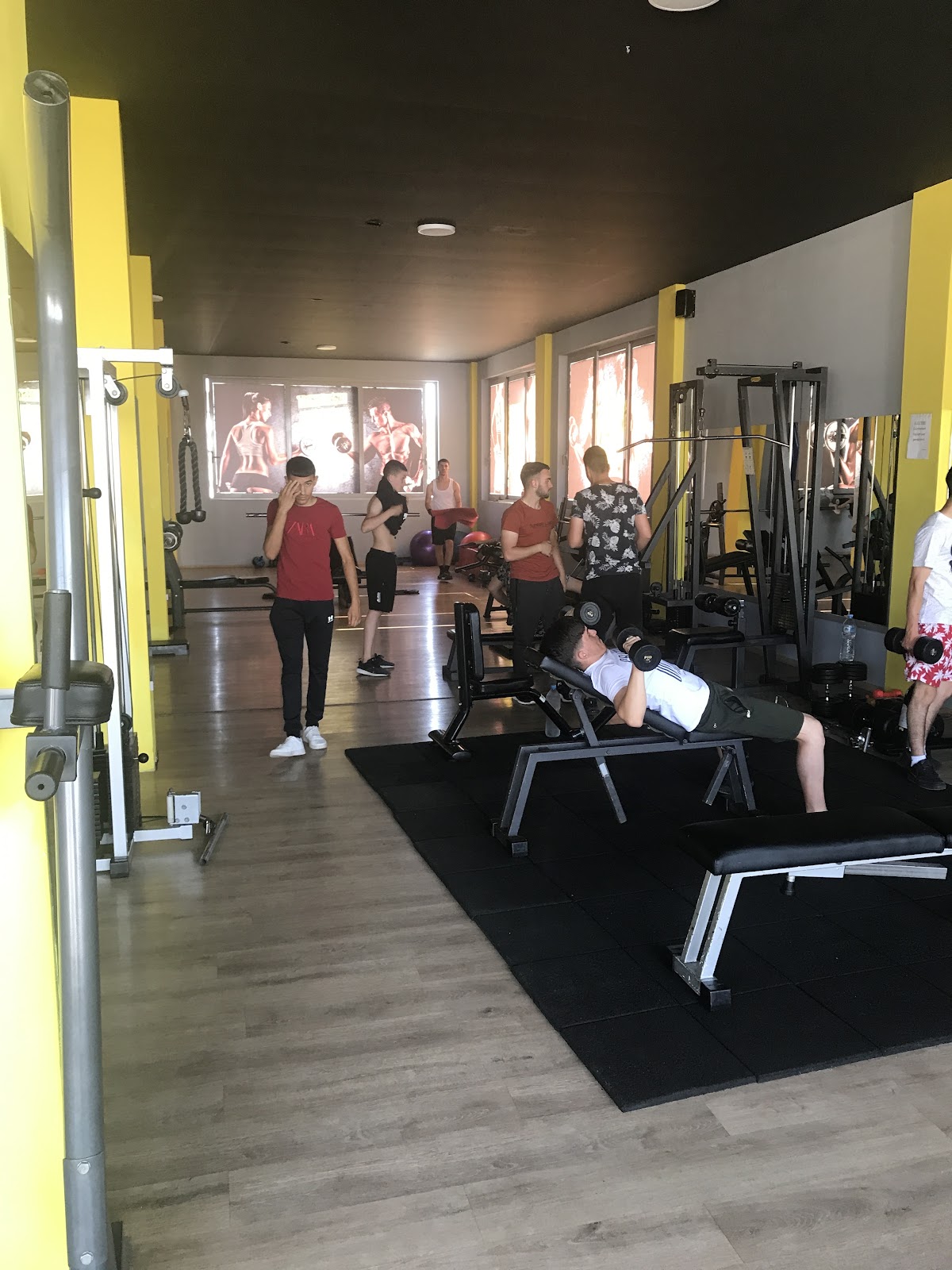 Gold's gym