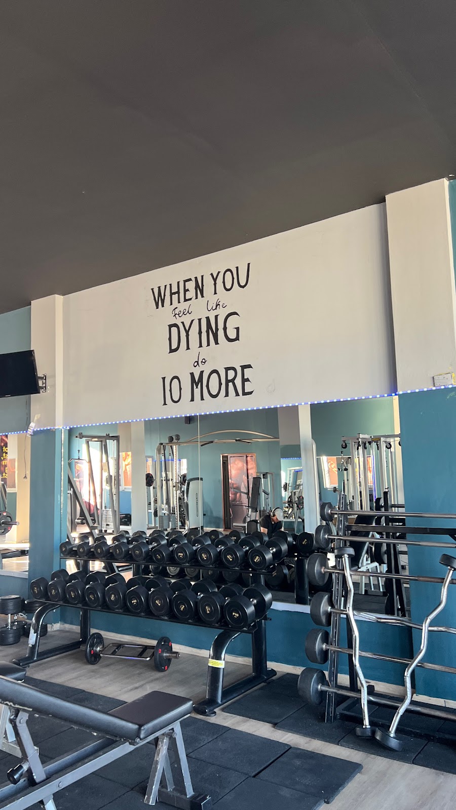 Gold's gym