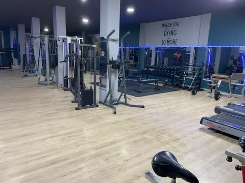Gold's gym