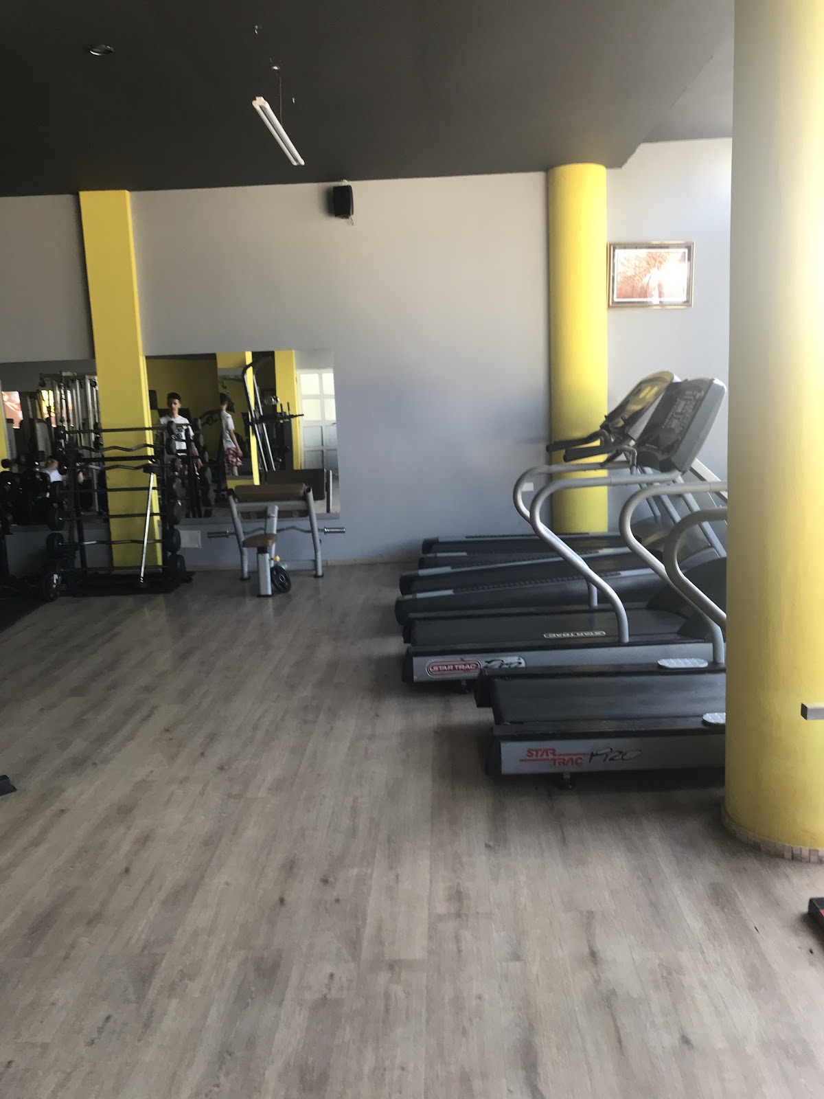 Gold's gym