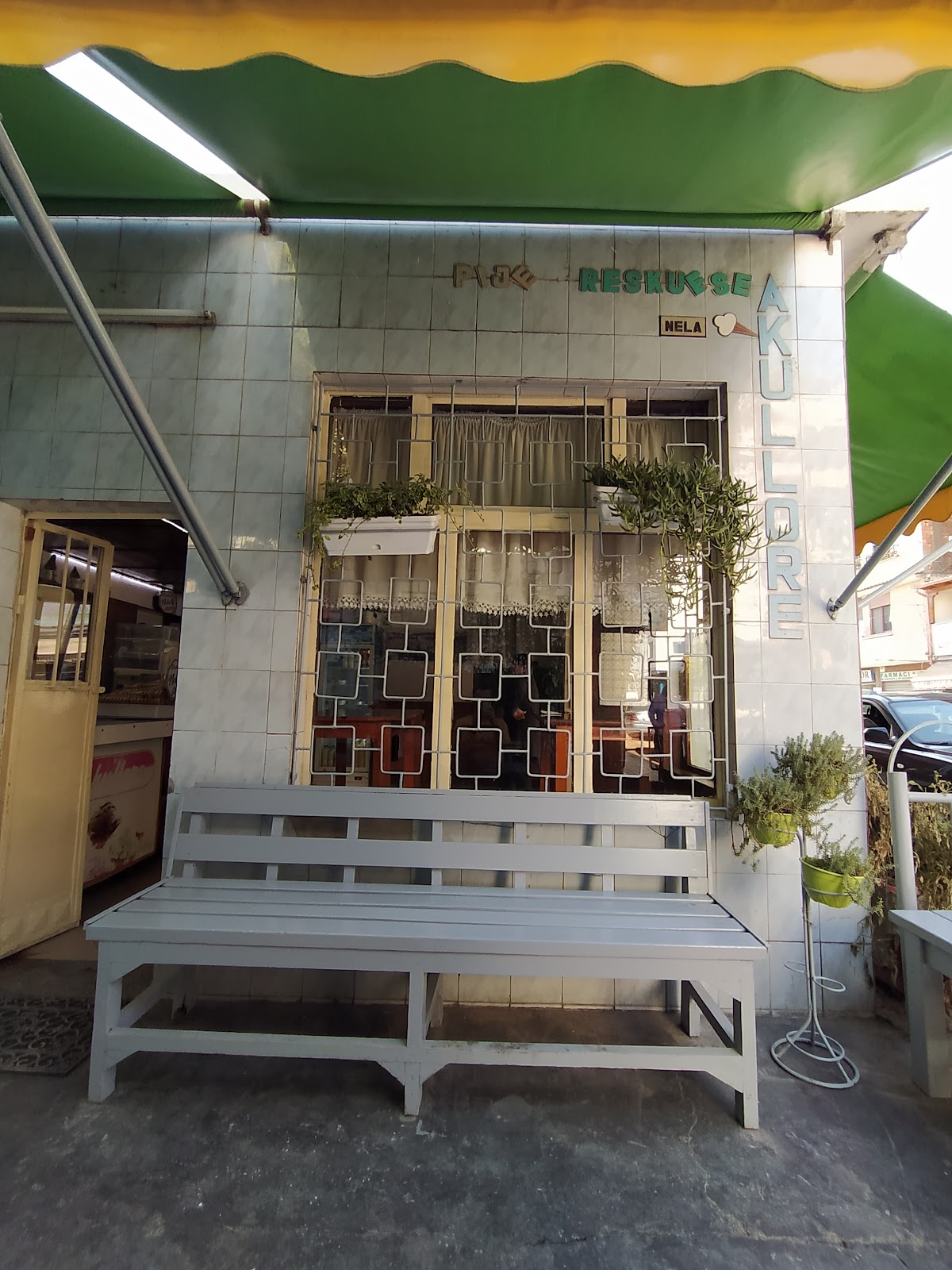 Kafe Pastiçeri Nela