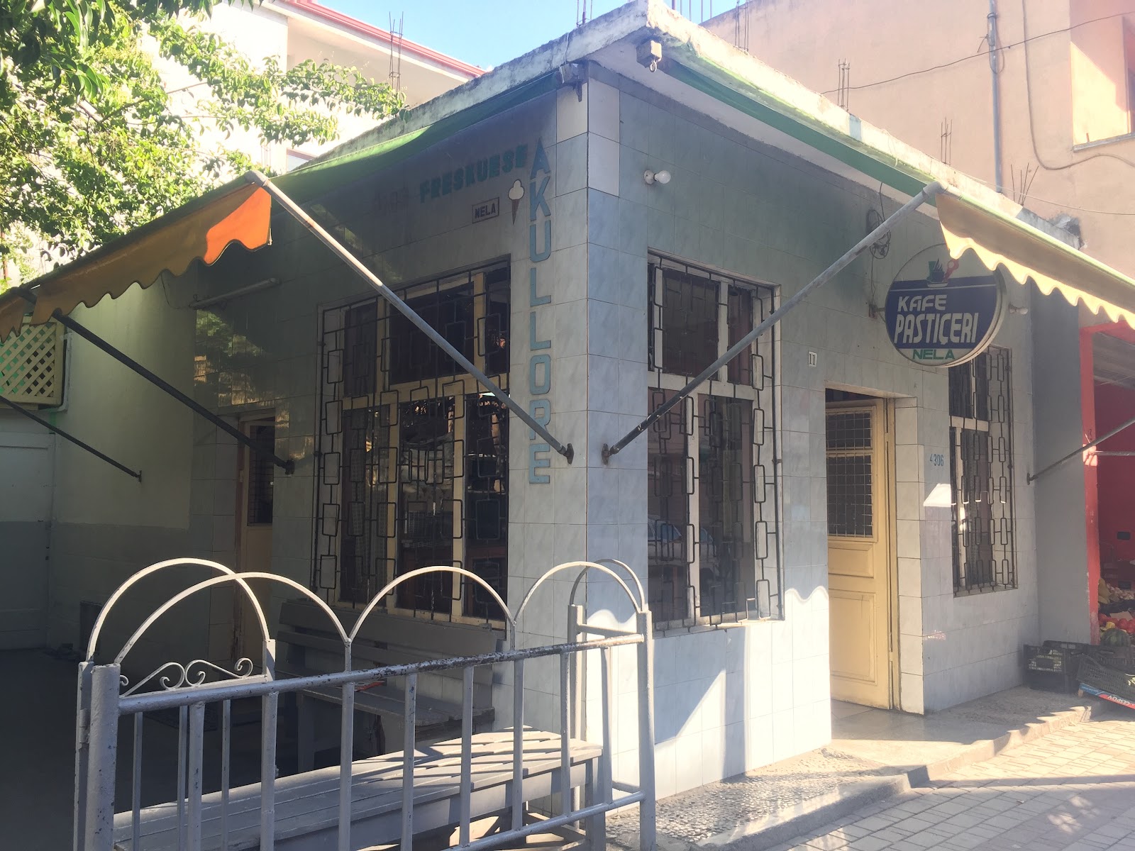Kafe Pastiçeri Nela