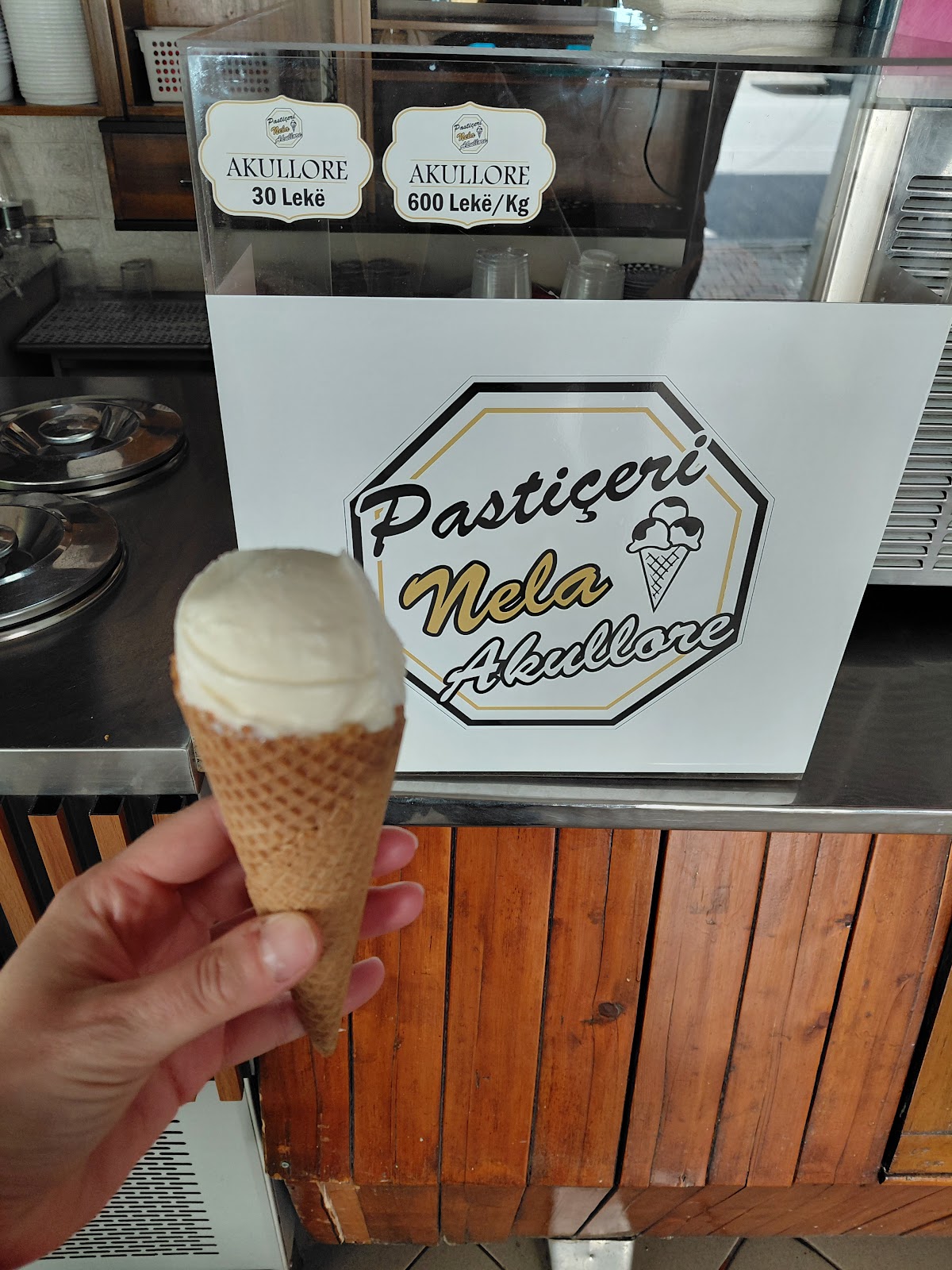 Kafe Pastiçeri Nela