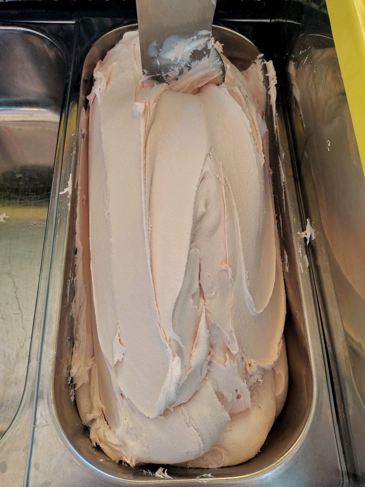 Pastiçeri "Allkanjari", Akullore (Pastry Shop, Ice Cream)