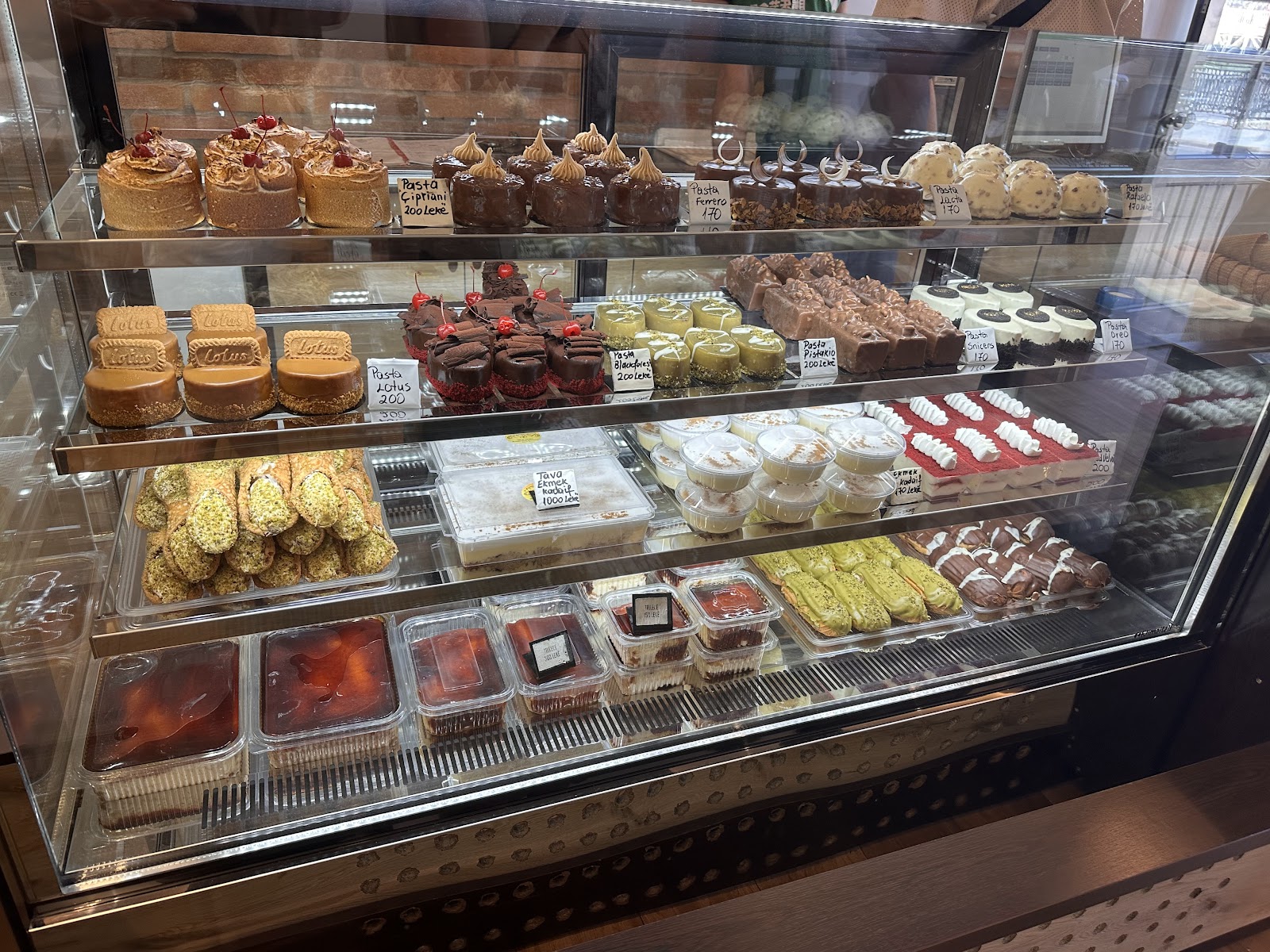 Pastiçeri Tori Berat