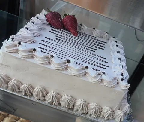 Byrektore Pastiçeri Torja