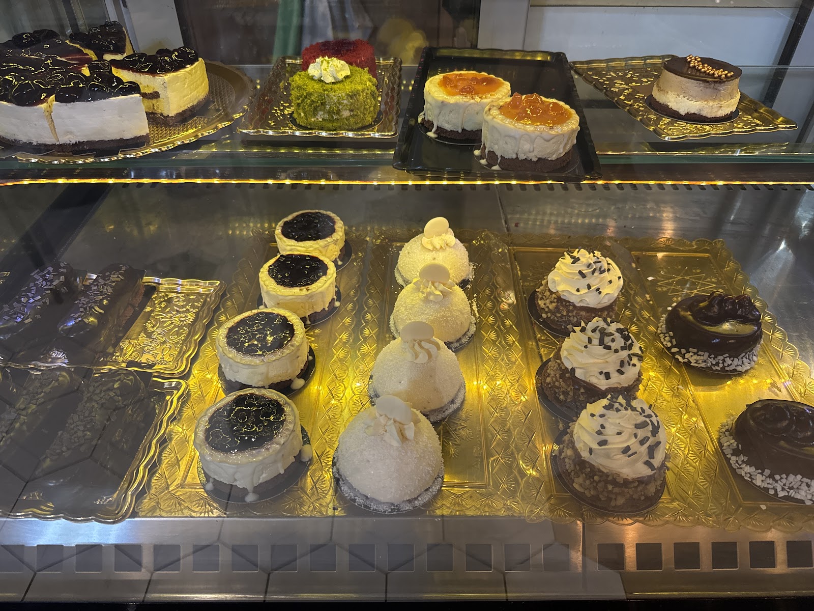 Bar & Pastiçeri Roi