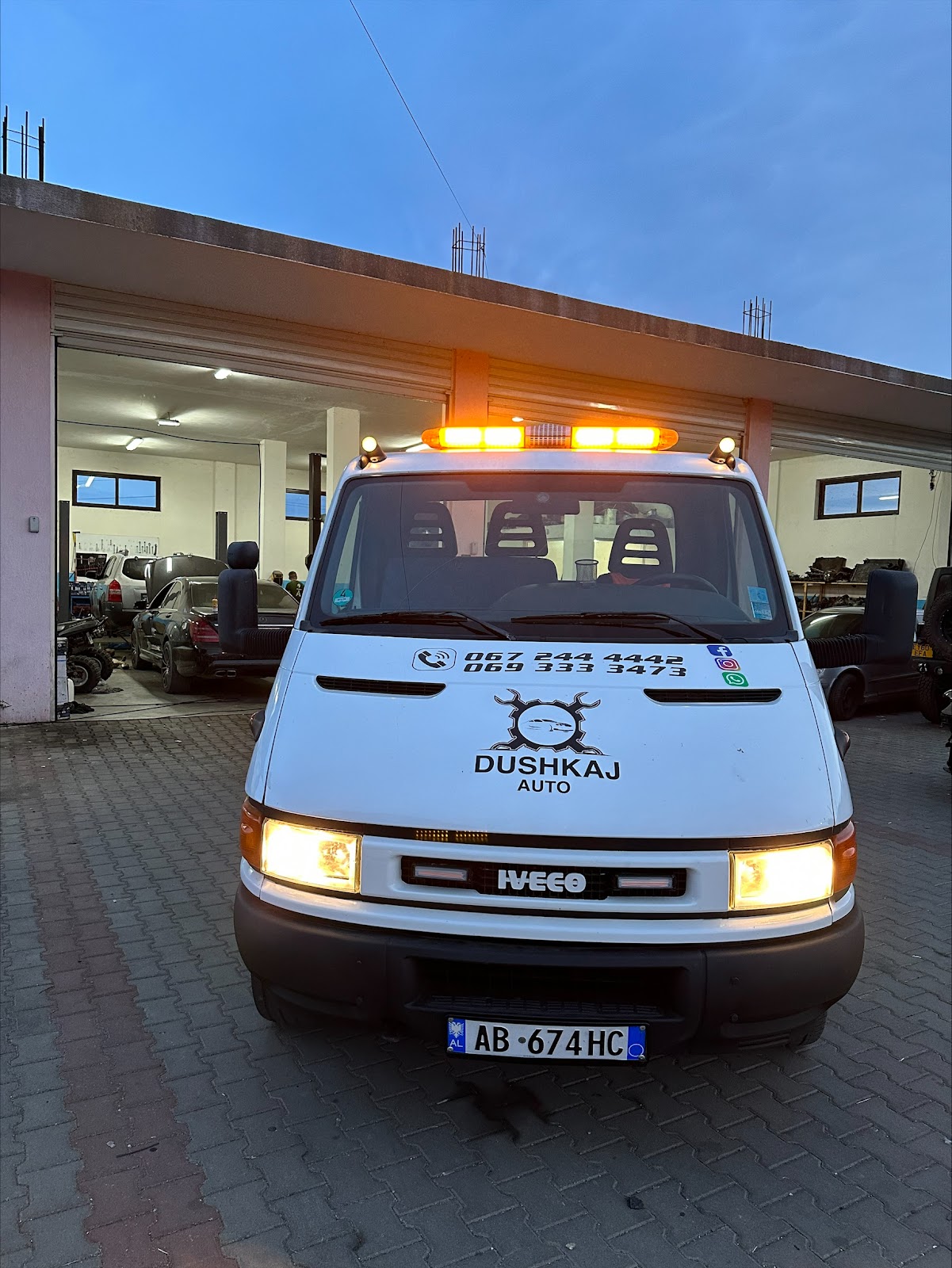 Sherbim Karrotrec/ Tow truck Service